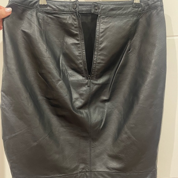 Portmans GENUINE LEATHER skirt - Picture 3 of 3